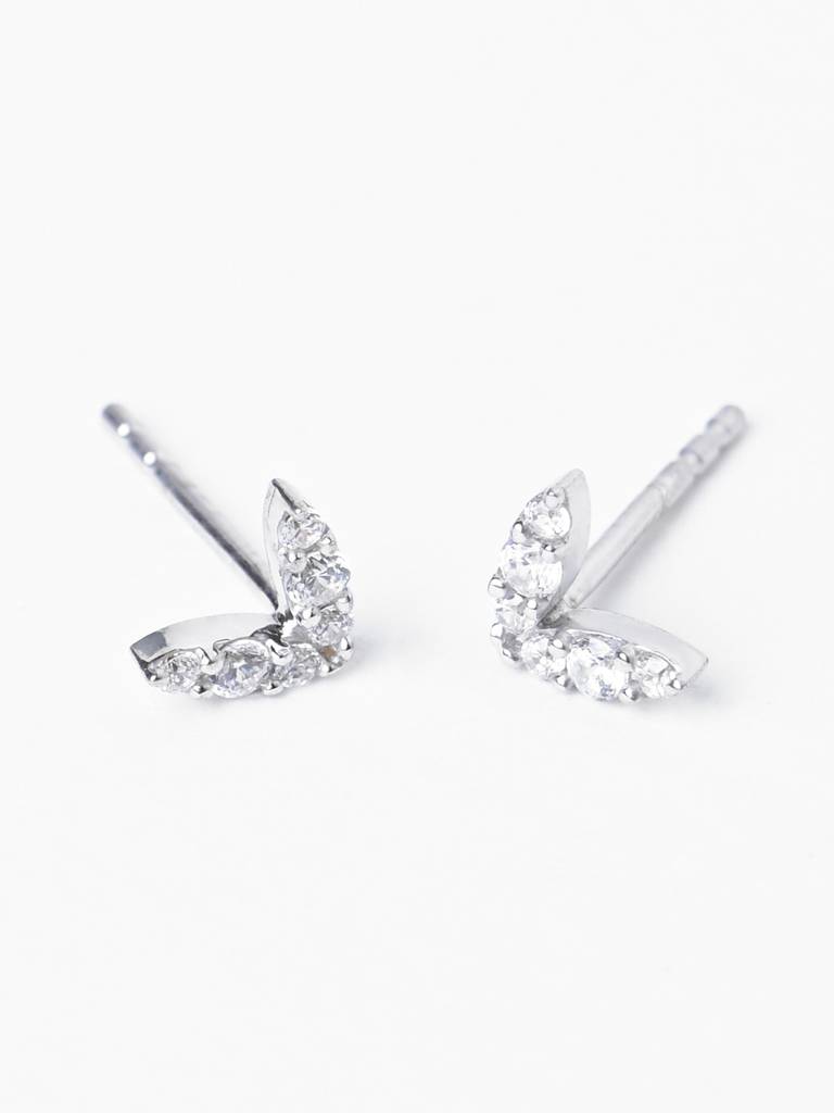 925 Sterling Silver Minimal Daily Wear Small V Studs Earrings For Kids & Girls : CSE7