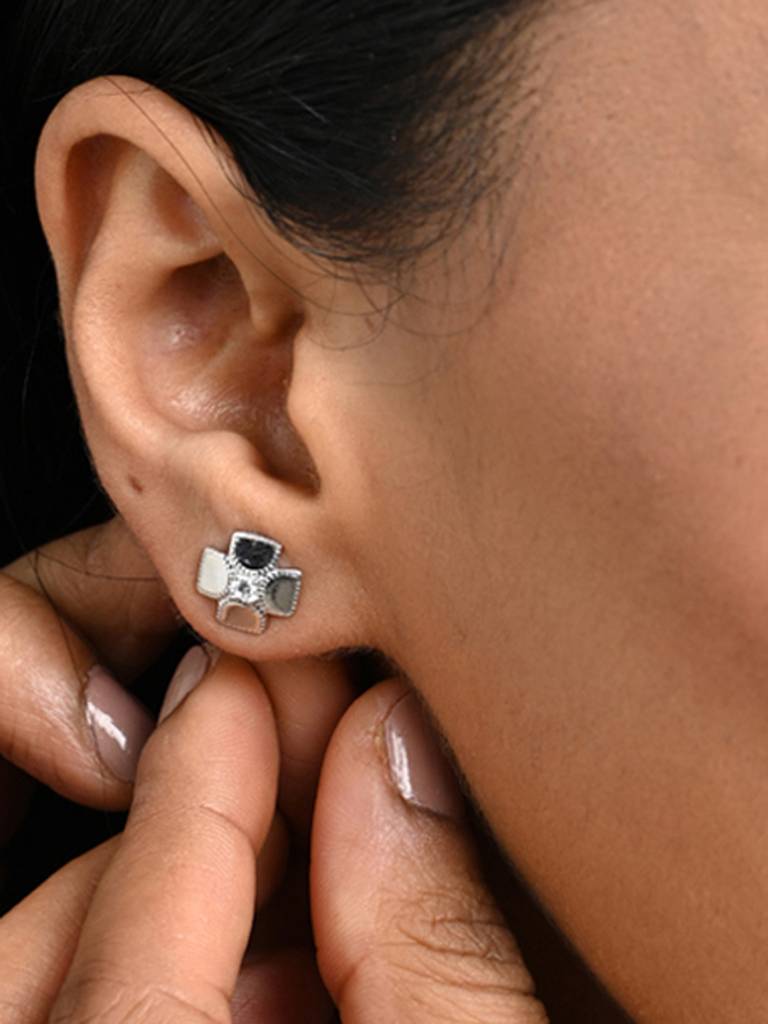 Clara Silver Dainty Clover Stud Earrings : CSPSE49