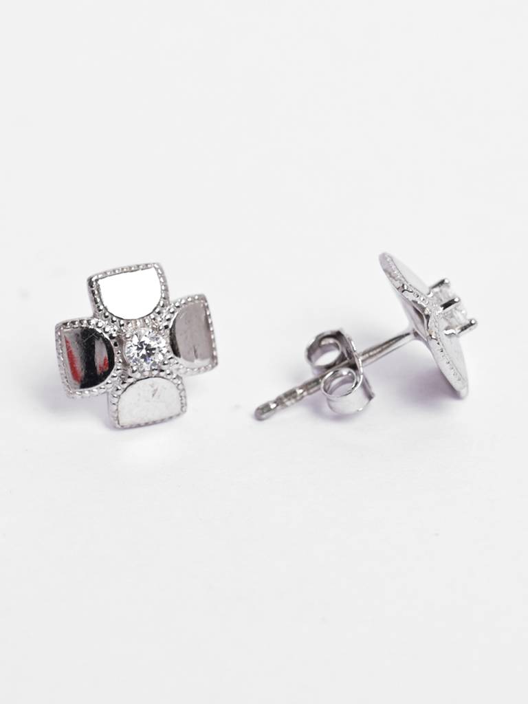 Clara Silver Dainty Clover Stud Earrings : CSPSE49