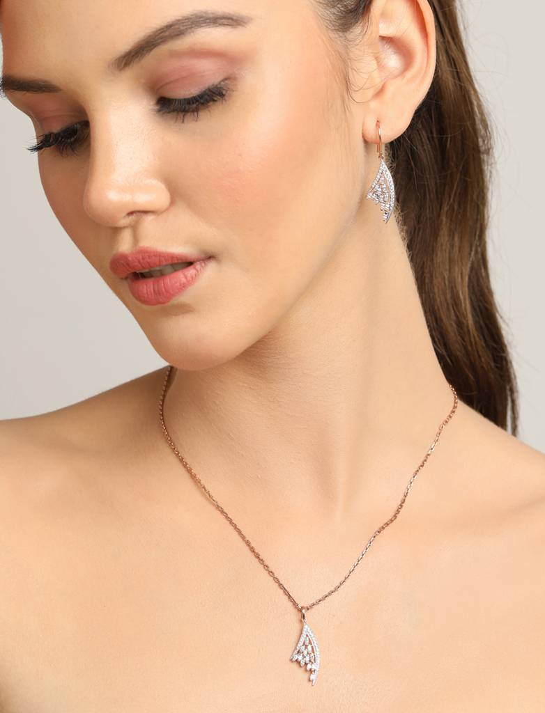 925 Silver Lily Jewellery Set : CSPSP24E24