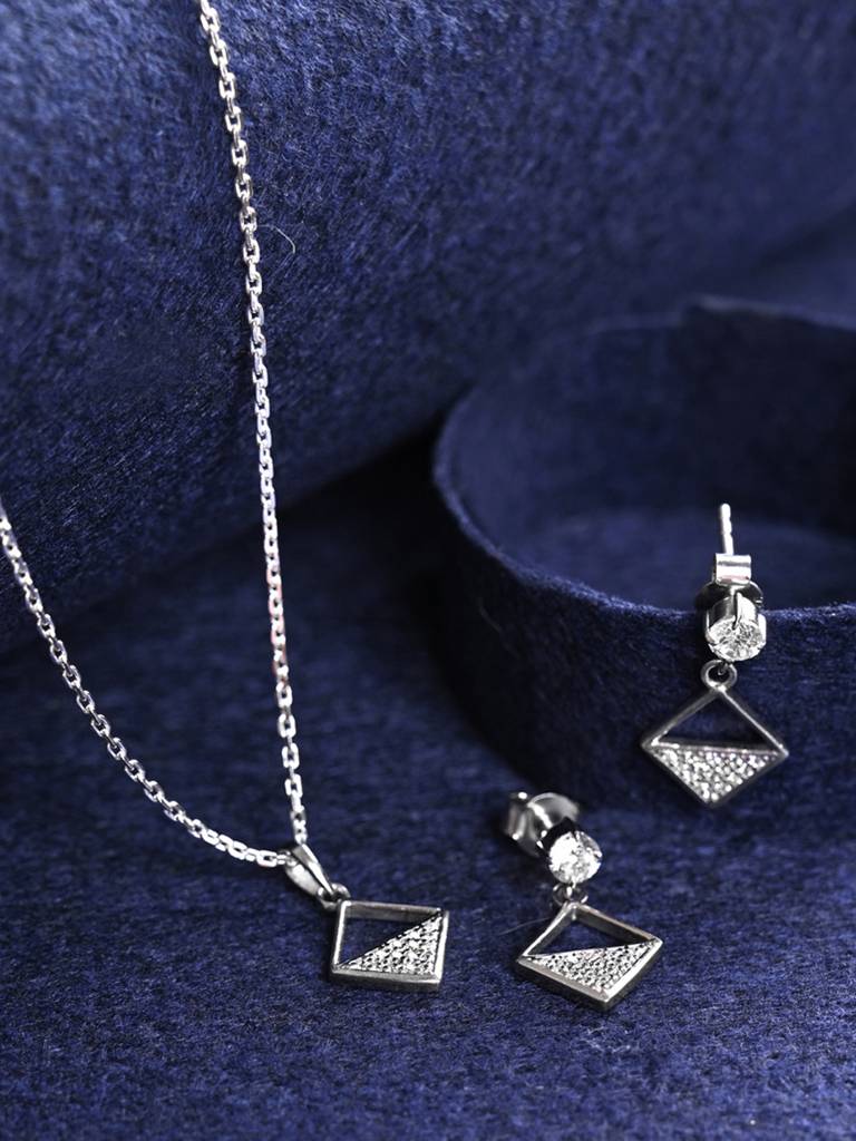 Clara Silver Zeta Square Jewellery Set : CSPSP46E46
