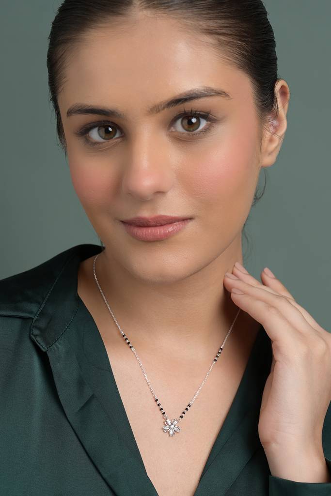 Nayma Flower Mangalsutra Tanmaniya Pendant With Black Beads Chain Gift For Wife : CSWZMP84