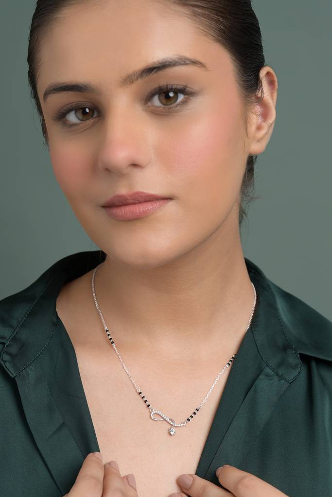 Gitali Twisted Infinity Mangalsutra Tanmaniya Pendant With Black Beads Chain Gift For Wife : CSWZMP88