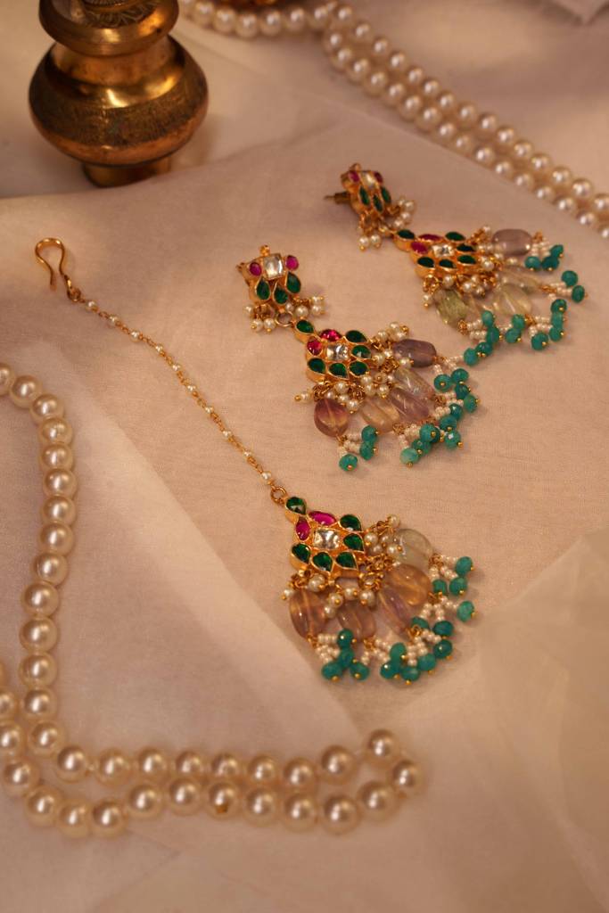 Unaya Multicolured Kundan Embellished Necklace : AN-1751