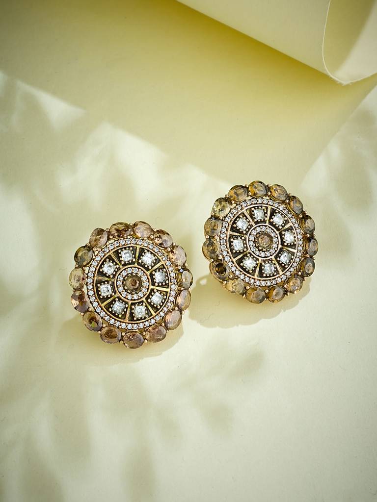 Vintage-Inspired Round Crystal Stud Earrings With Smoky Accents : YI24A0205E