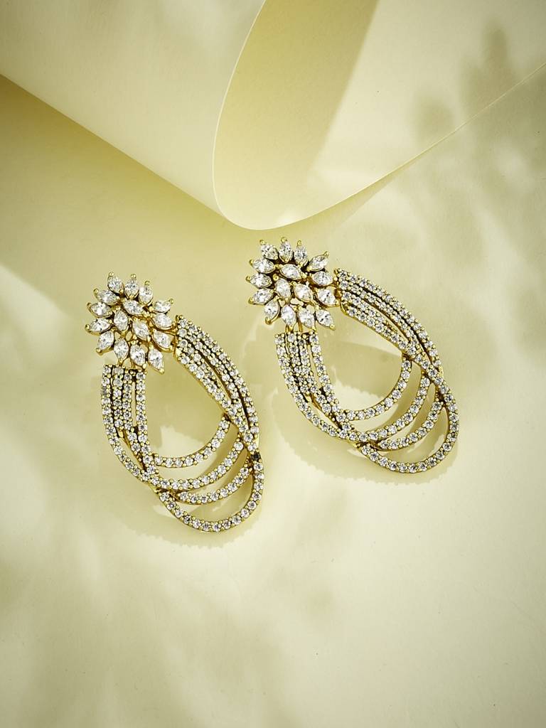 Elegant Gold-Plated Teardrop Crystal Statement Earrings : YI24A0202E