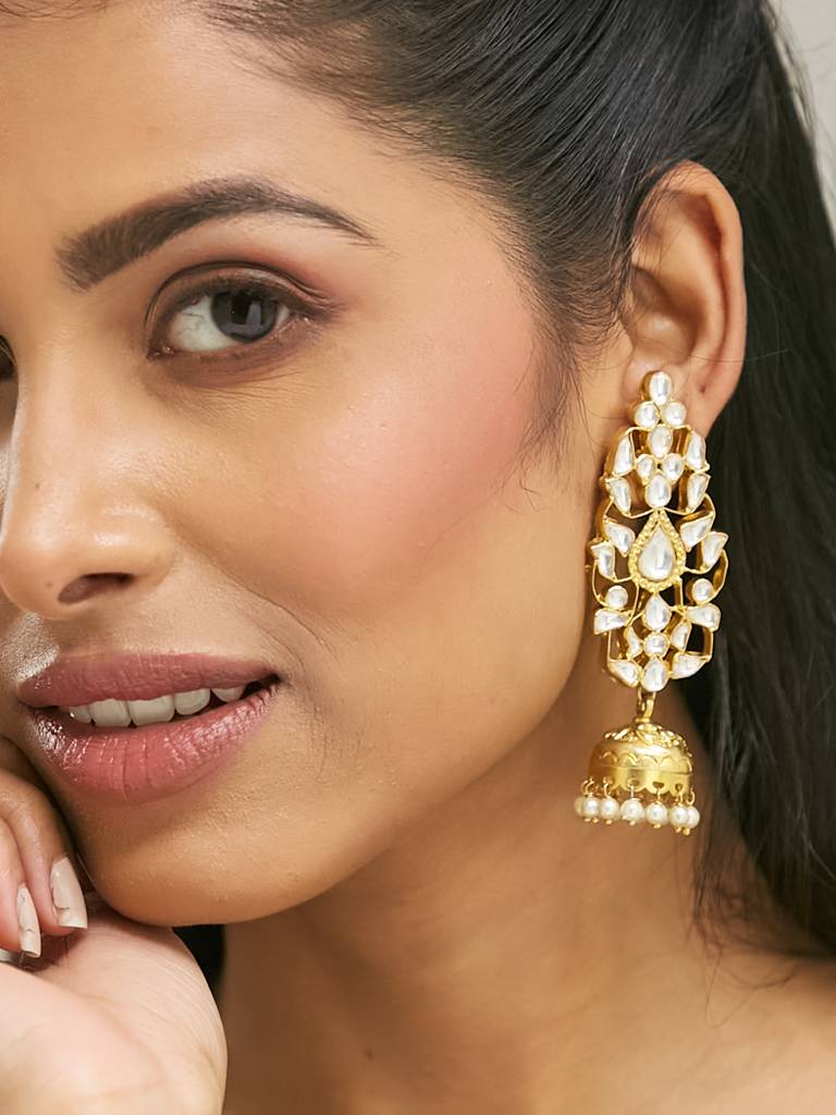 Elegant Gold-Plated Kundan Pearl Drop Earrings : YI24A0185E