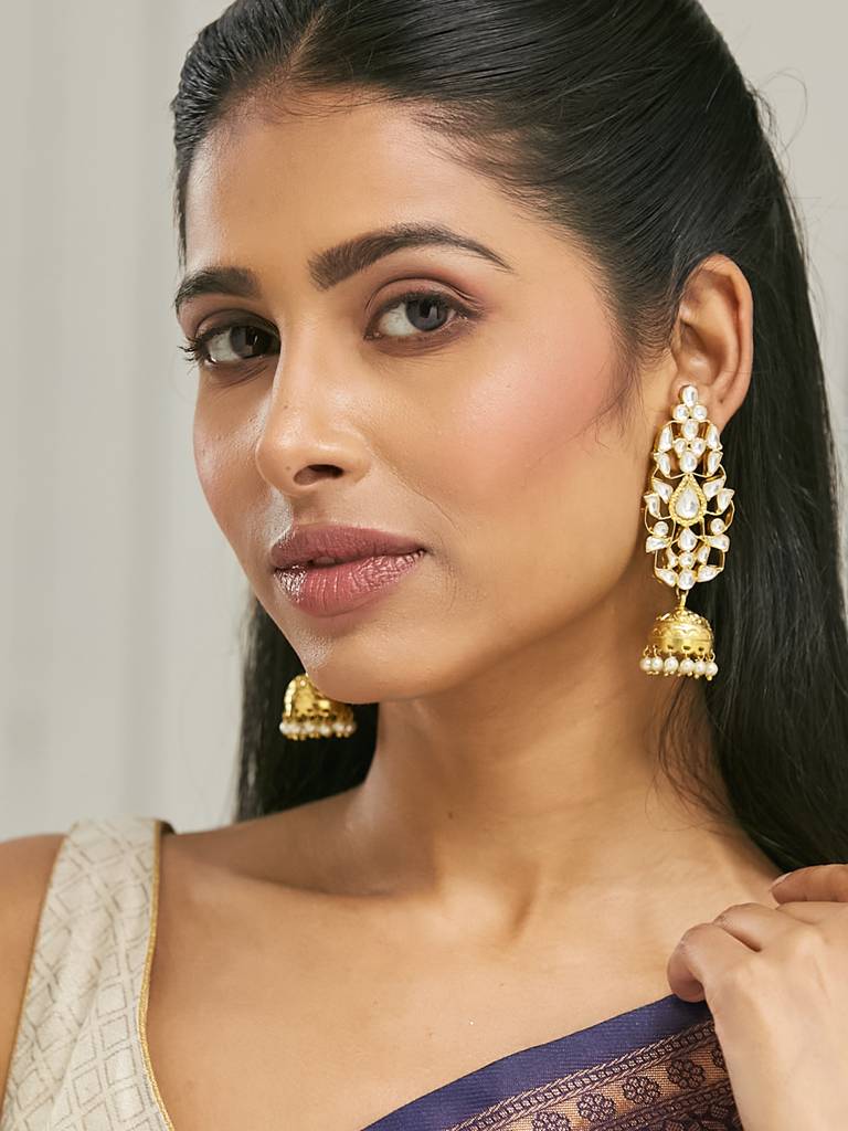Elegant Gold-Plated Kundan Pearl Drop Earrings : YI24A0185E