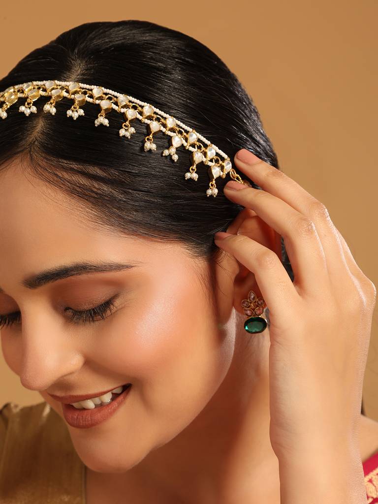 22K Gold Plated Regal Kundan & Pearl Matha Pati Necklace : YI24A0332N