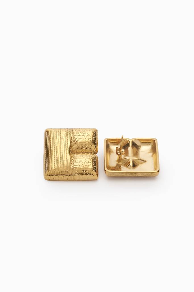 Oversized Square Studs : A-OVER-EARRI-A-0514-S