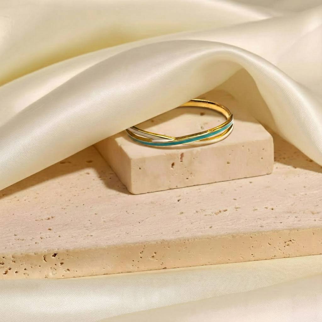 The Capri Enamel Bangle : BR35