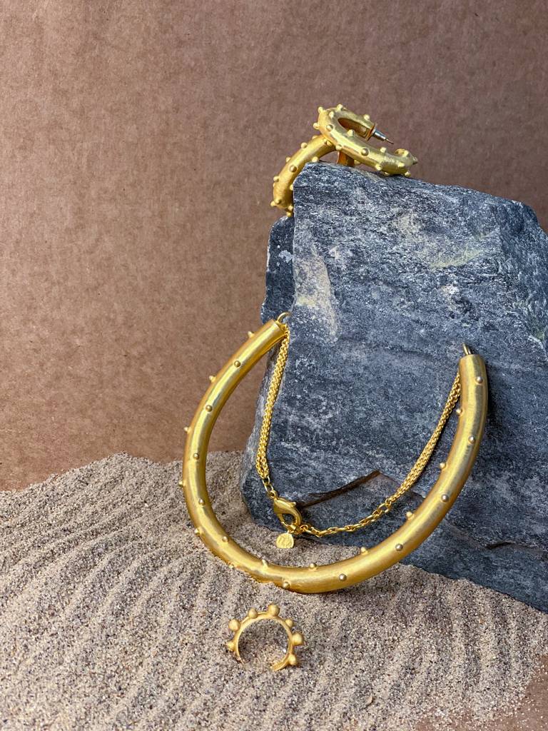 Roundelle Hustli : AATLA095