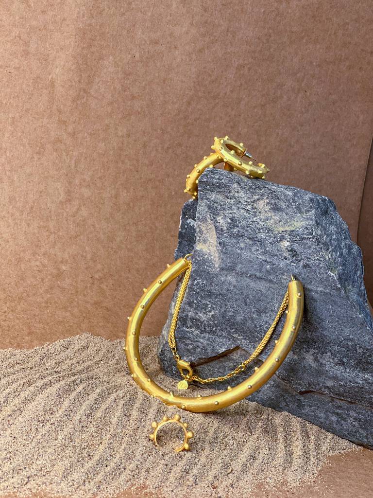 Roundelle Hustli : AATLA095