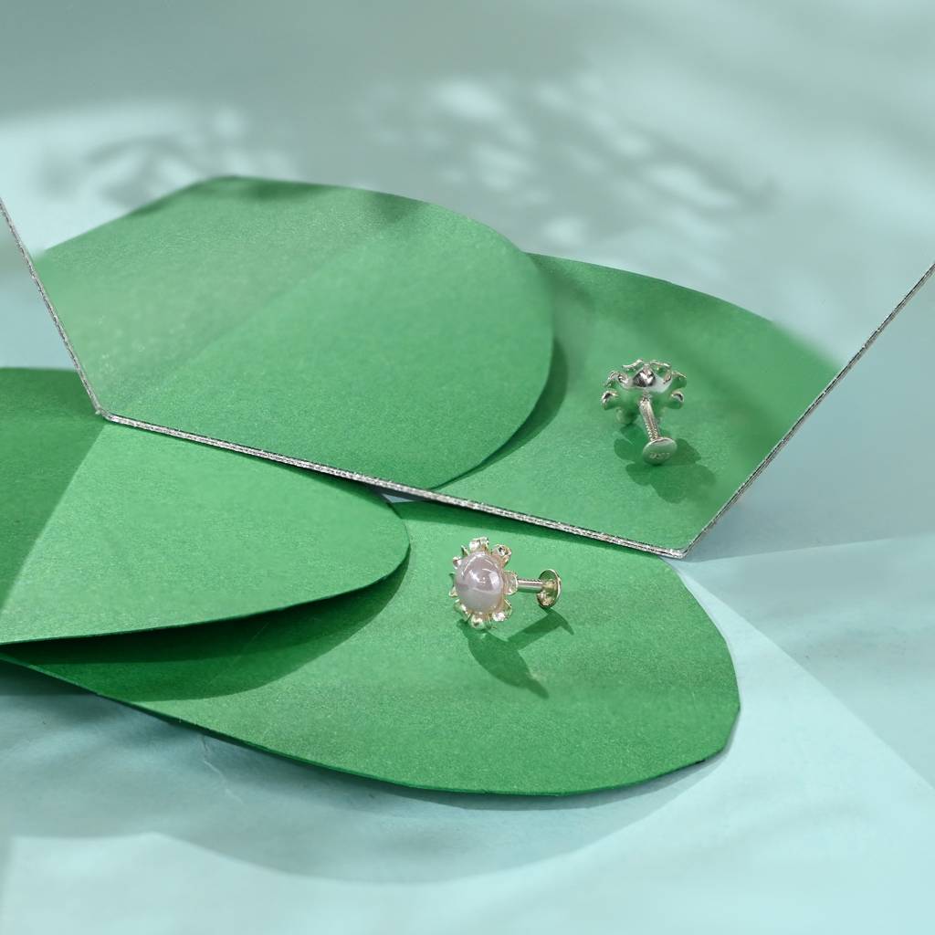 Silver Flowy Circular Lilac Nose Pin : KNP183