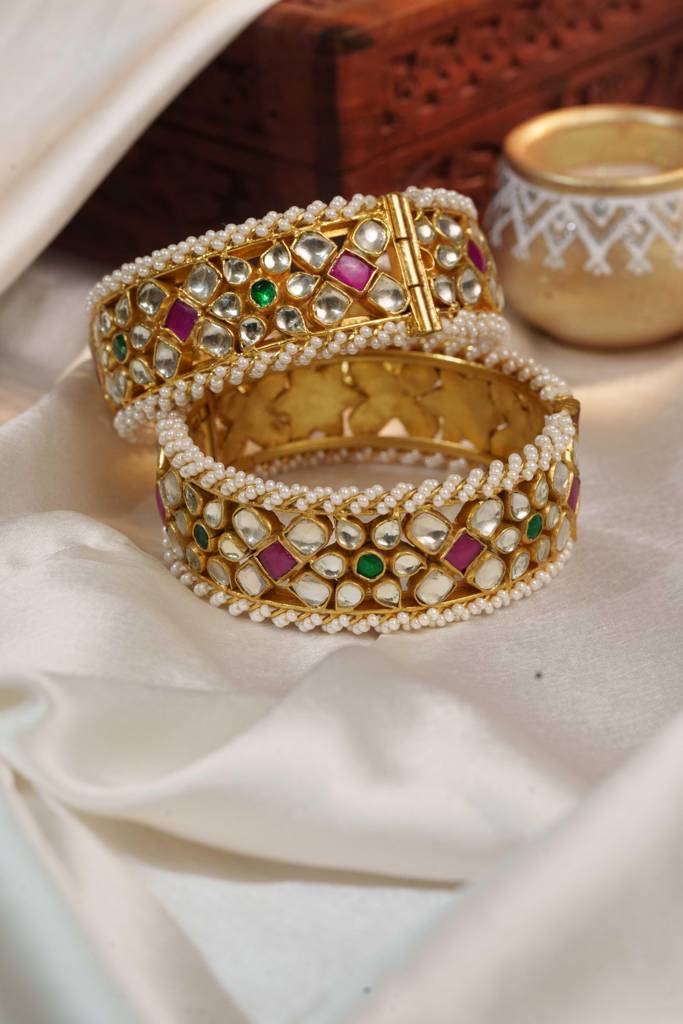 Niya Multicolured Kundan Embellished Bangle : AN-2051K