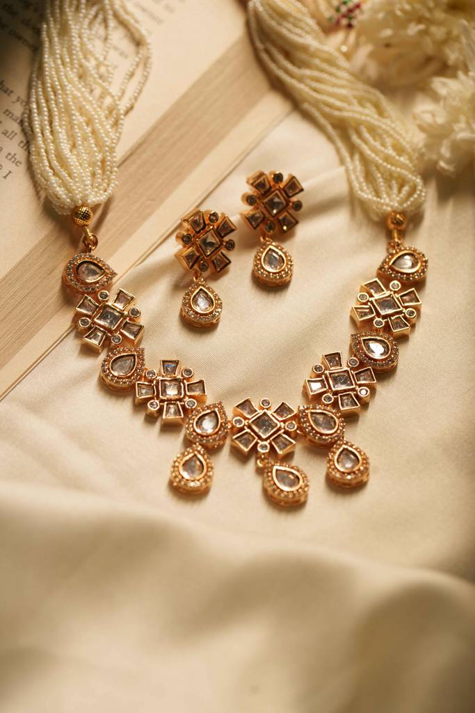 Kira White Moissanite Necklace : PK-187