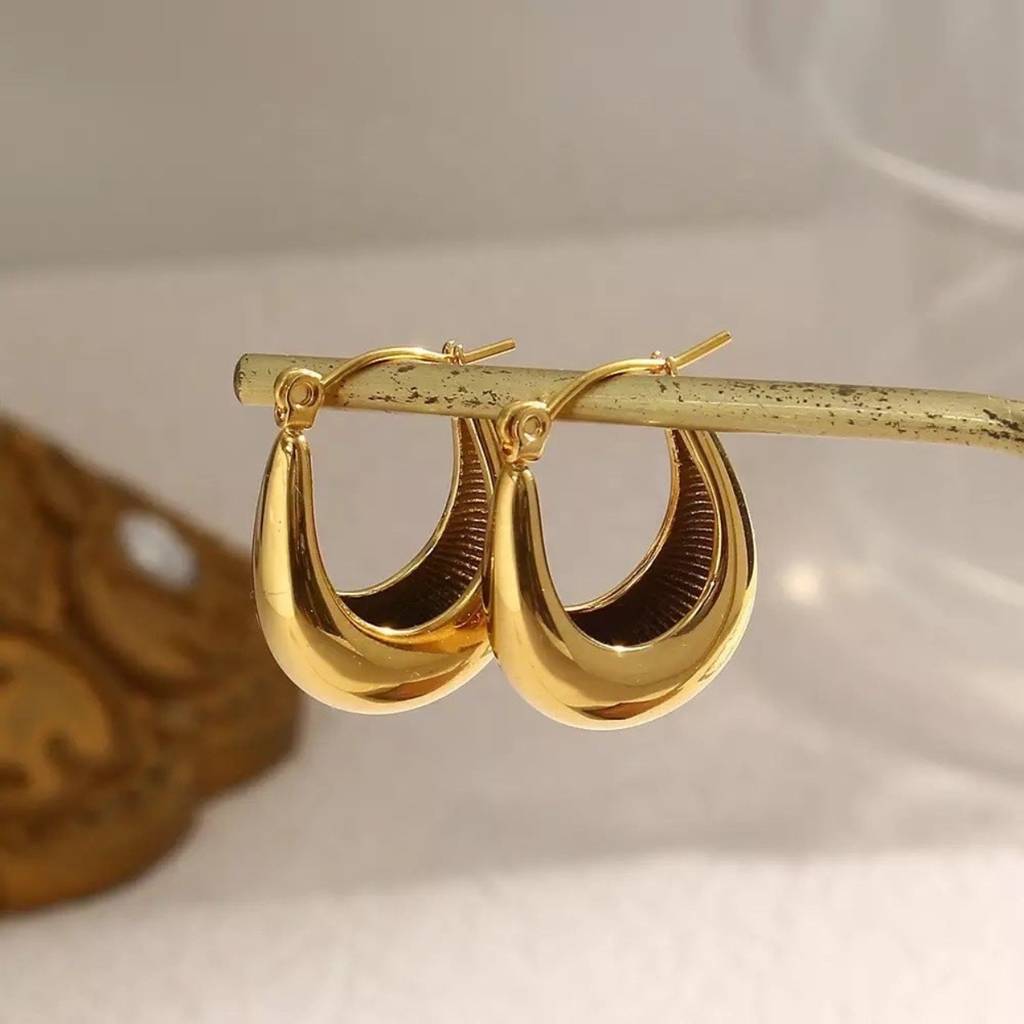 18Kt Gold Plated Bali Hoop Earrings : IN0049BLG