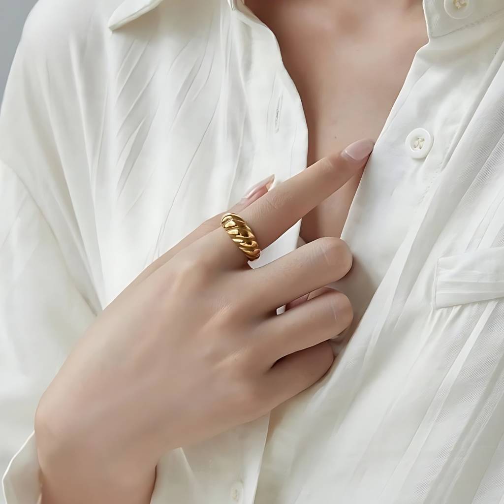 18Kt Gold Plated Croissant Ring : IN00023-6-7