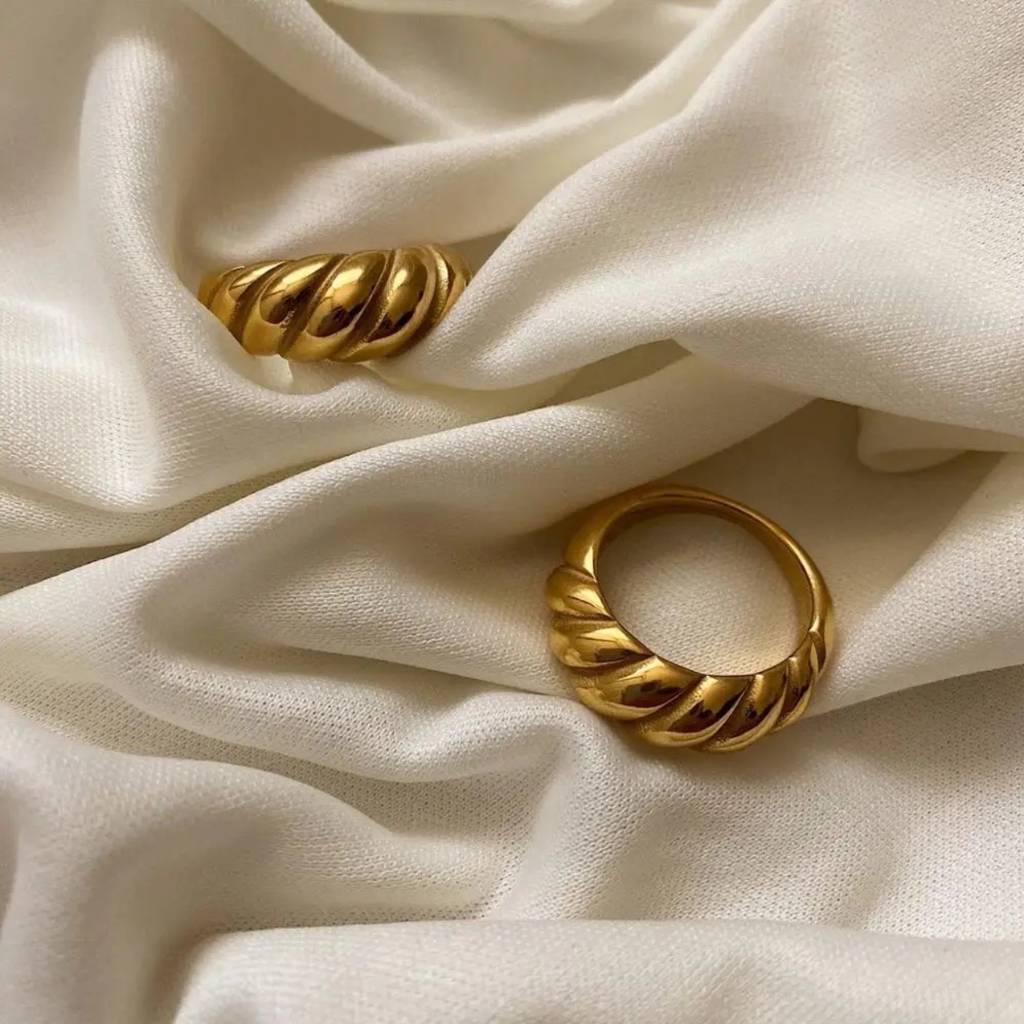 18Kt Gold Plated Croissant Ring : IN00023-6-7