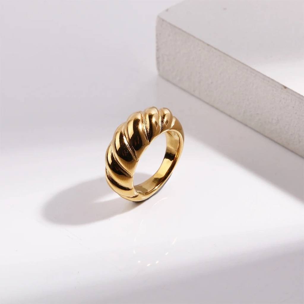 18Kt Gold Plated Croissant Ring : IN00023-6-7