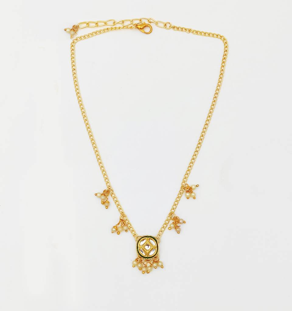 Zeeva Kundan & Pearl Detailed Necklace, Bracelet & Maang Teeka Set- Golden : WC06