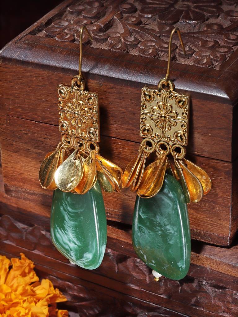 Emaan Drop Earring : DGED24040