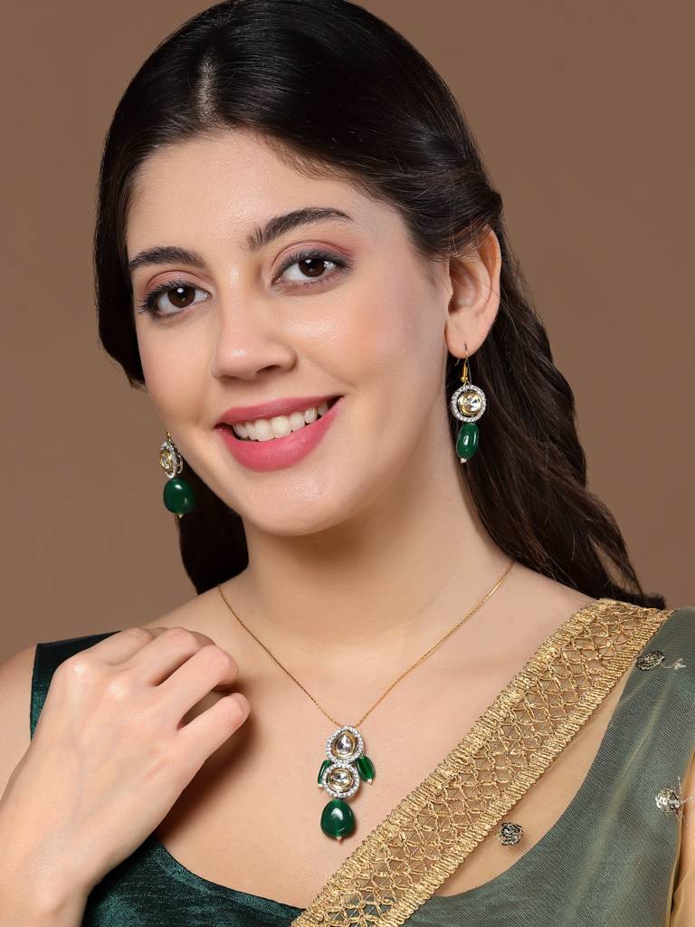Bazm Drop Earring : DGED24042
