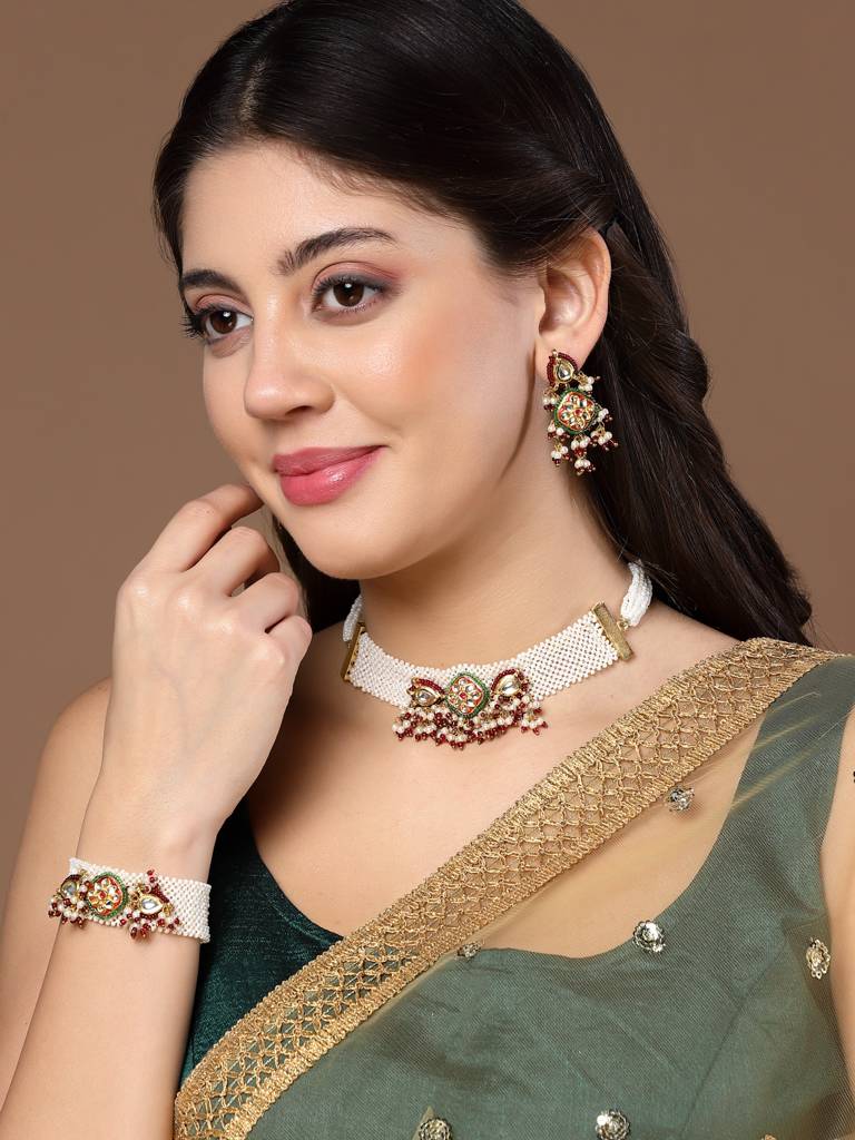 Lal Soorat Drop Earring : DGED24046
