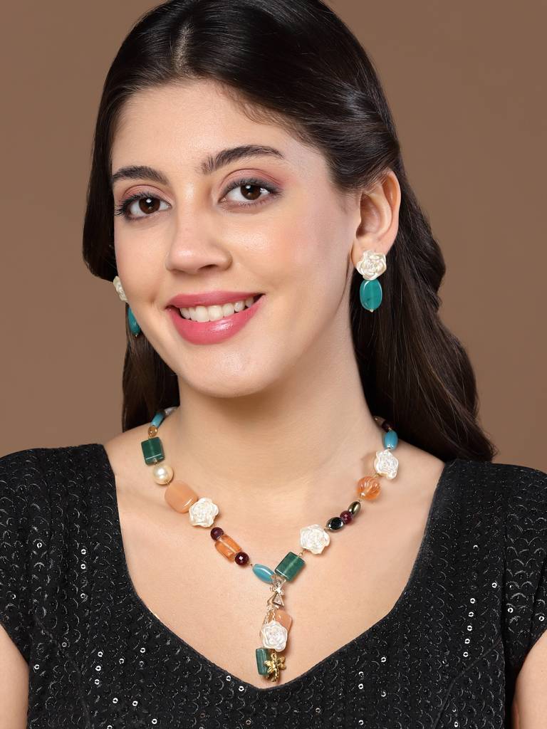 Bahaar Drop Earring : DGED24054
