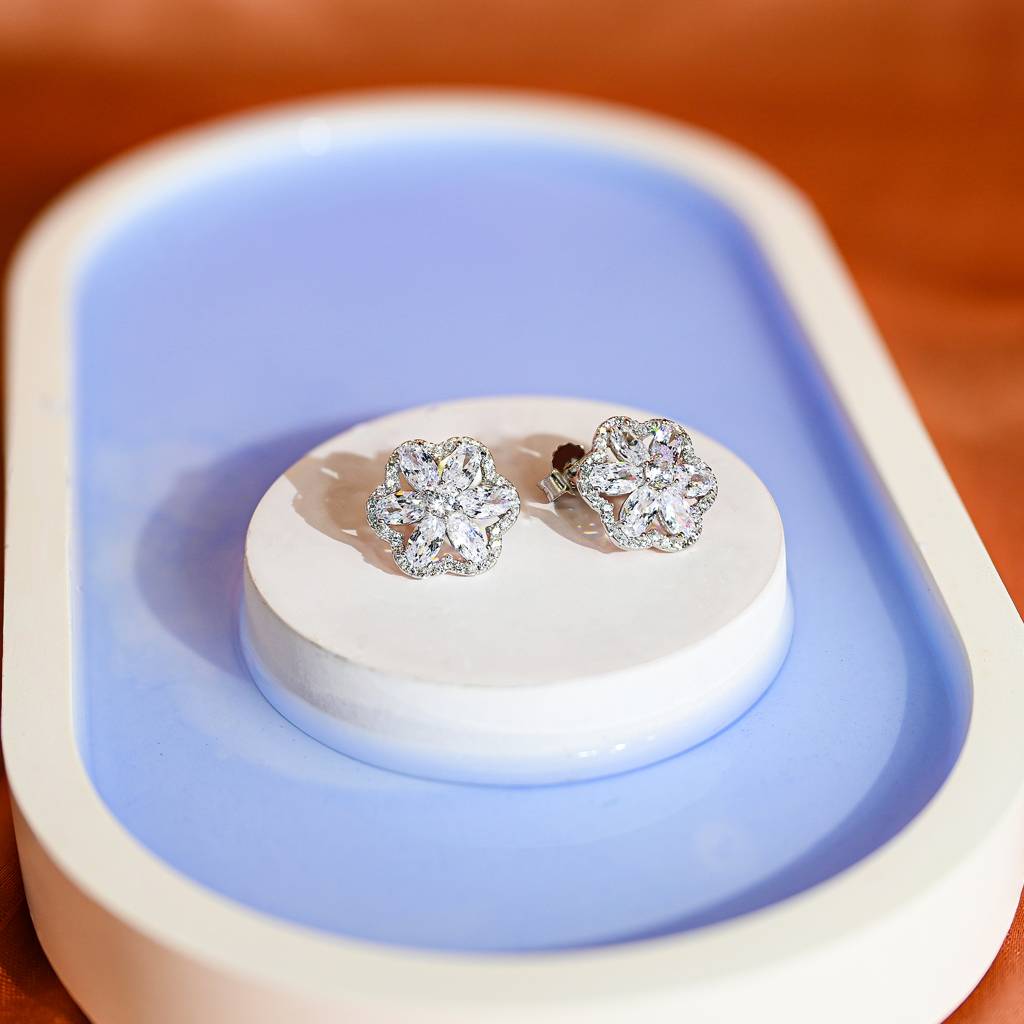 Floral Brilliance Earrings : DMER313