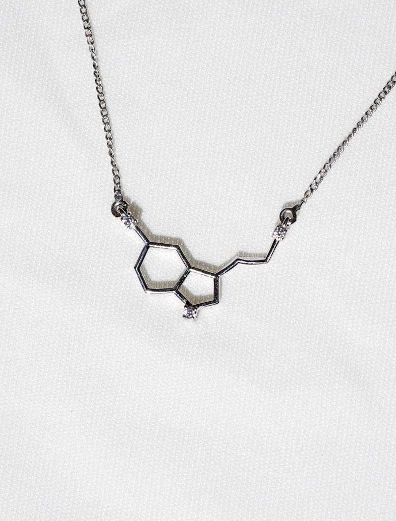 Serotonin-The Balance Pendant : Serotonin