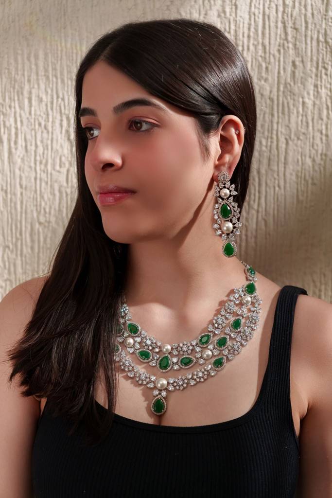 Bold And Dramatic Emerald Long Diamond Necklace With Earrings. : ZGRK198