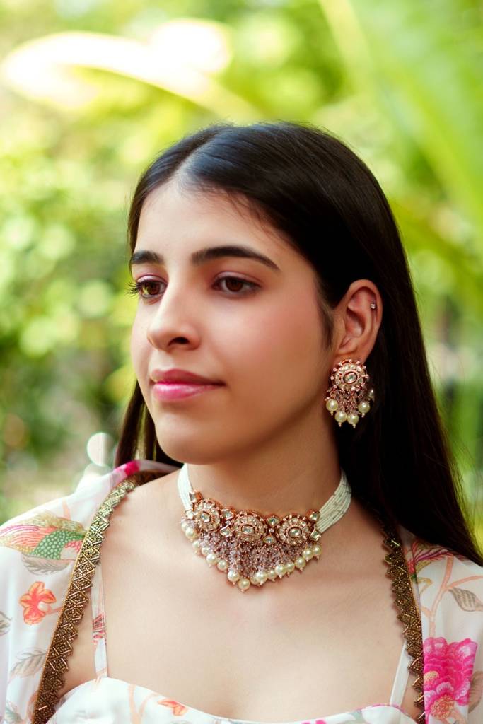 Elegant And Stylish Kundan Choker And Earrings With Pearl Strings. : ZGJM46