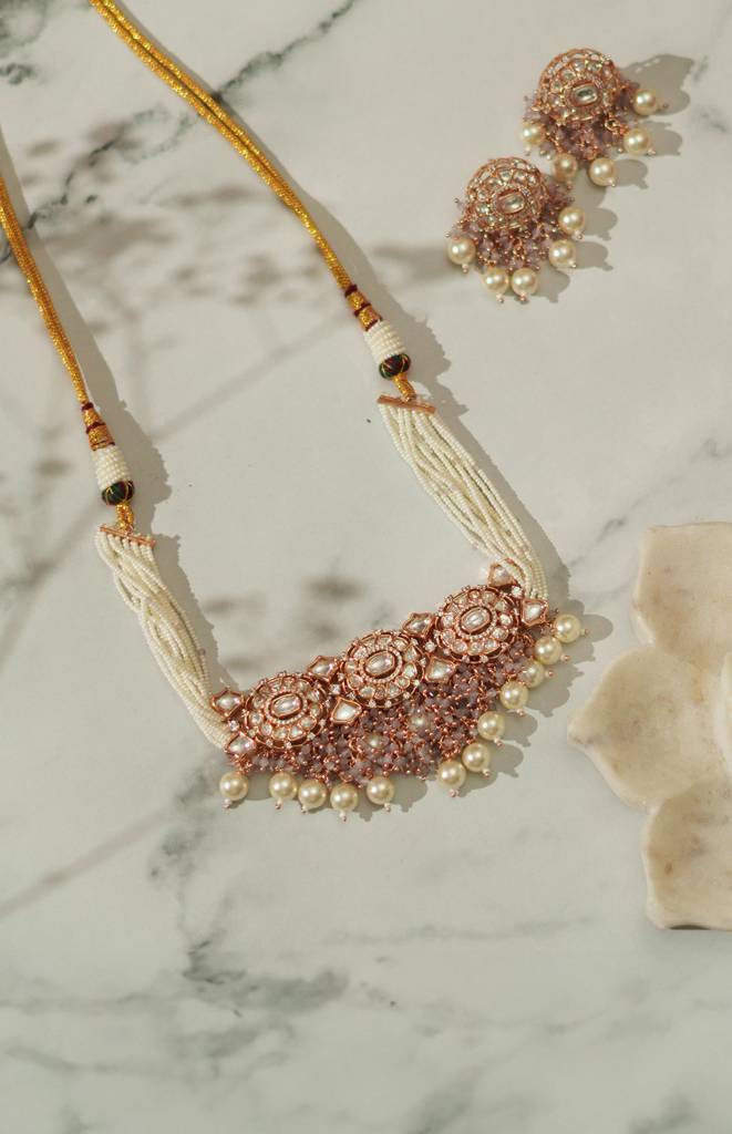 Elegant And Stylish Kundan Choker And Earrings With Pearl Strings. : ZGJM46