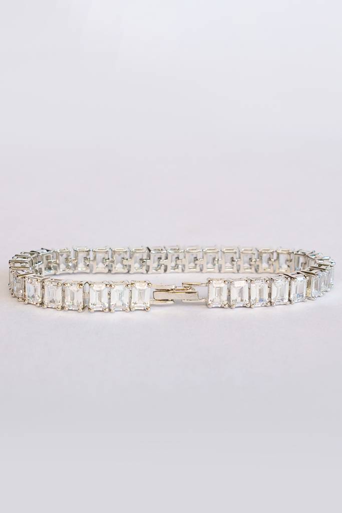 Classic And Stylish Diamond Bracelets. : ZGRK281