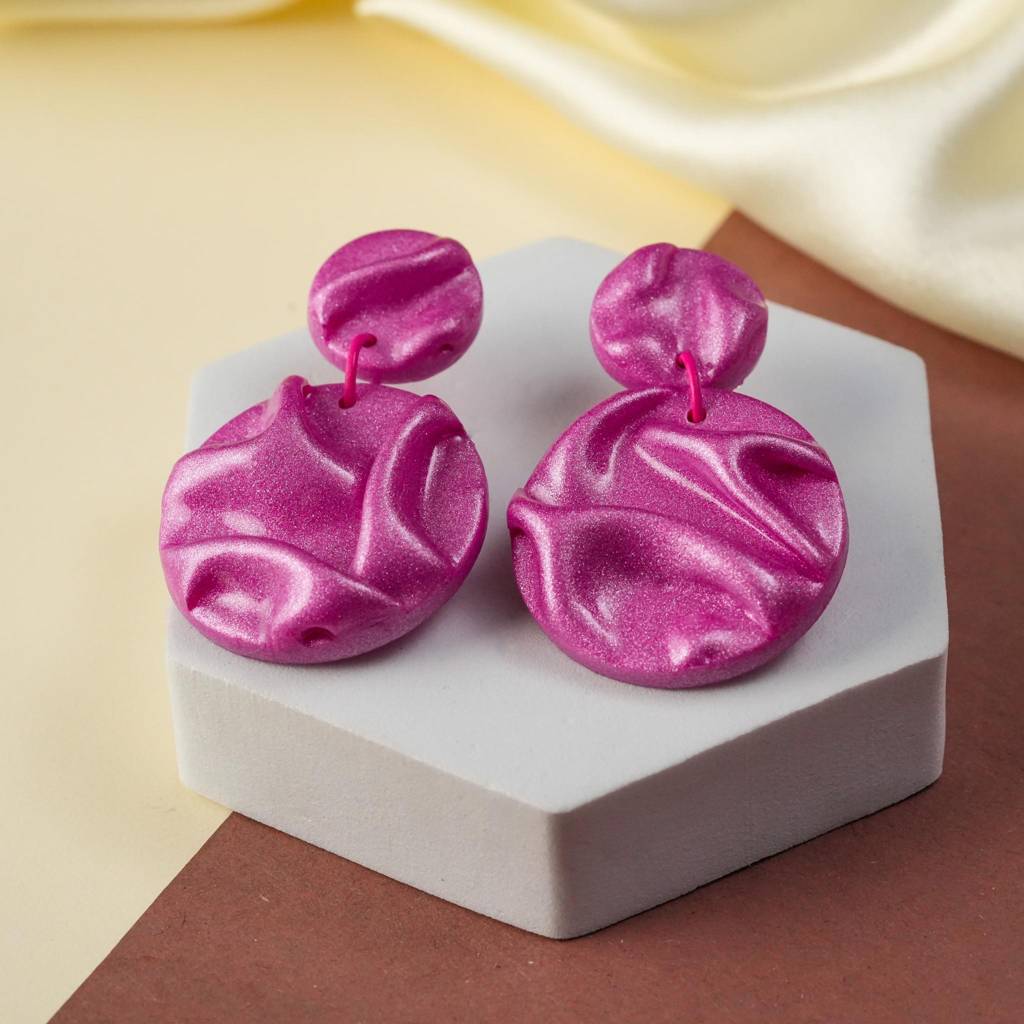 Magenta Halley
