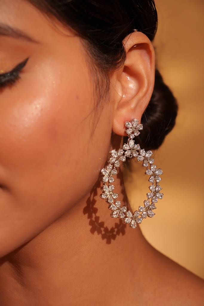 Classic And Elegant Pair Earrings : ZGRK294