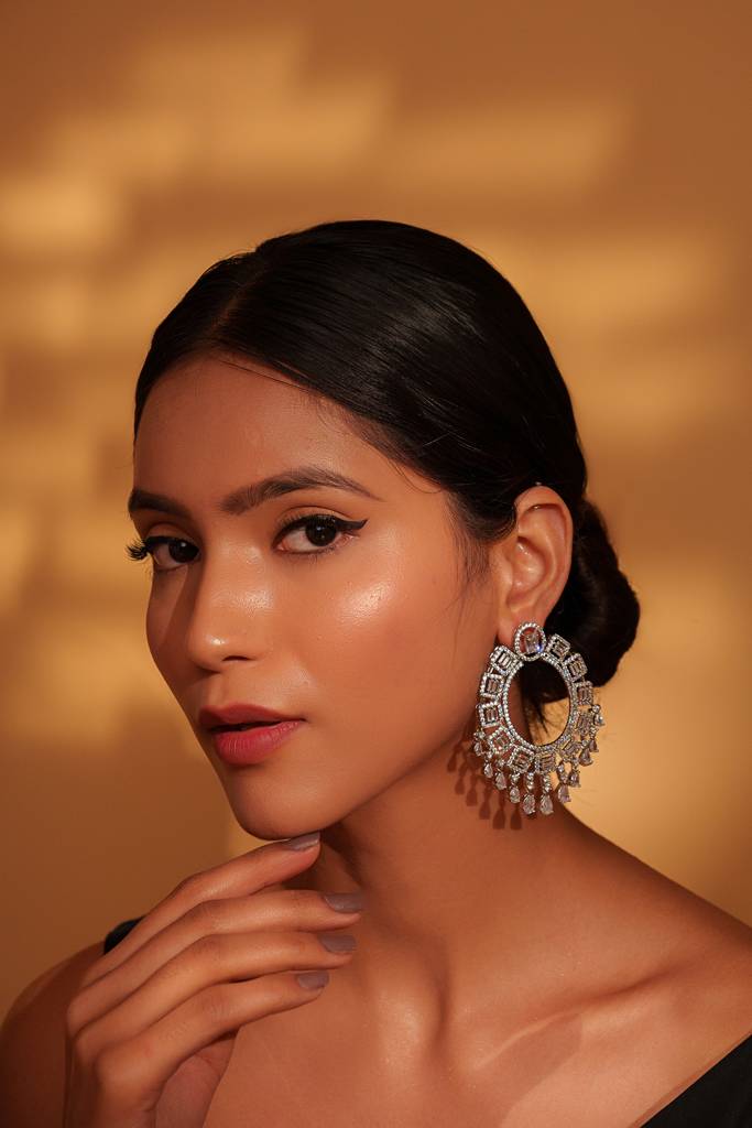 Classic And Elegant Pair Of Diamond Earrings For Women : ZGRK296