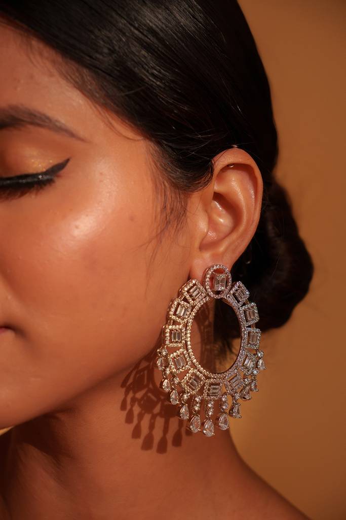 Classic And Elegant Pair Of Diamond Earrings For Women : ZGRK296