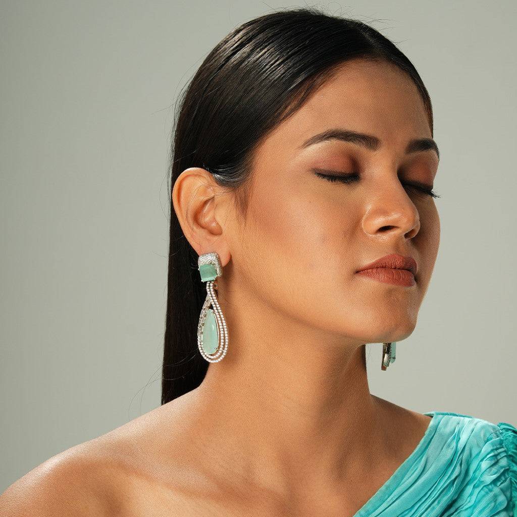 Dynamic  Dazzle Drop Earrings : ERO47