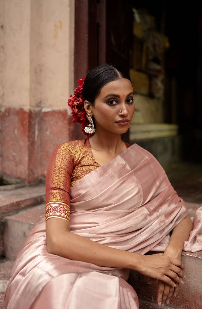 Dual Tone Parrot Pearly Earring : bJ-45-OOH