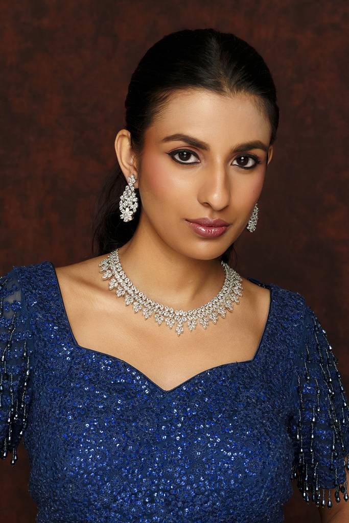 Elegant And Classy Diamond Necklace With Earrings In Floral Design : ZGRK217