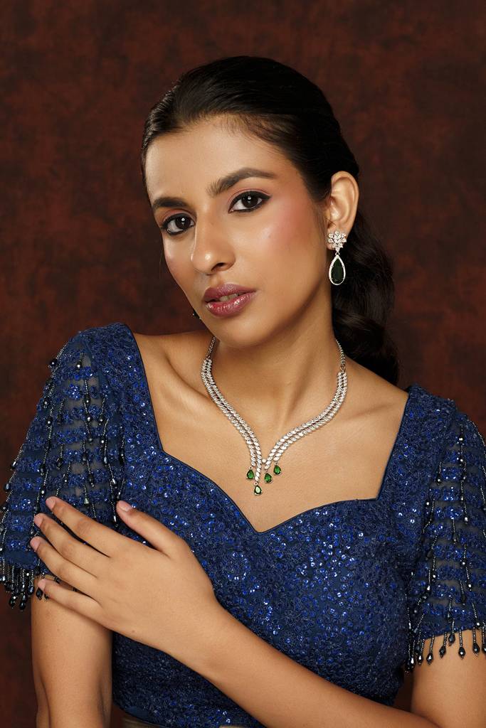 Petit And Classic Diamond Necklace Set With Emerald Stones : ZGRK243