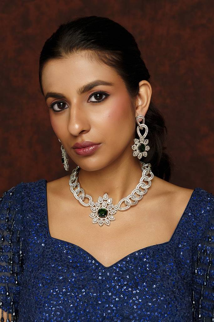 Classic Emerald Diamond Necklace With Matching Earrings. : ZGRK194