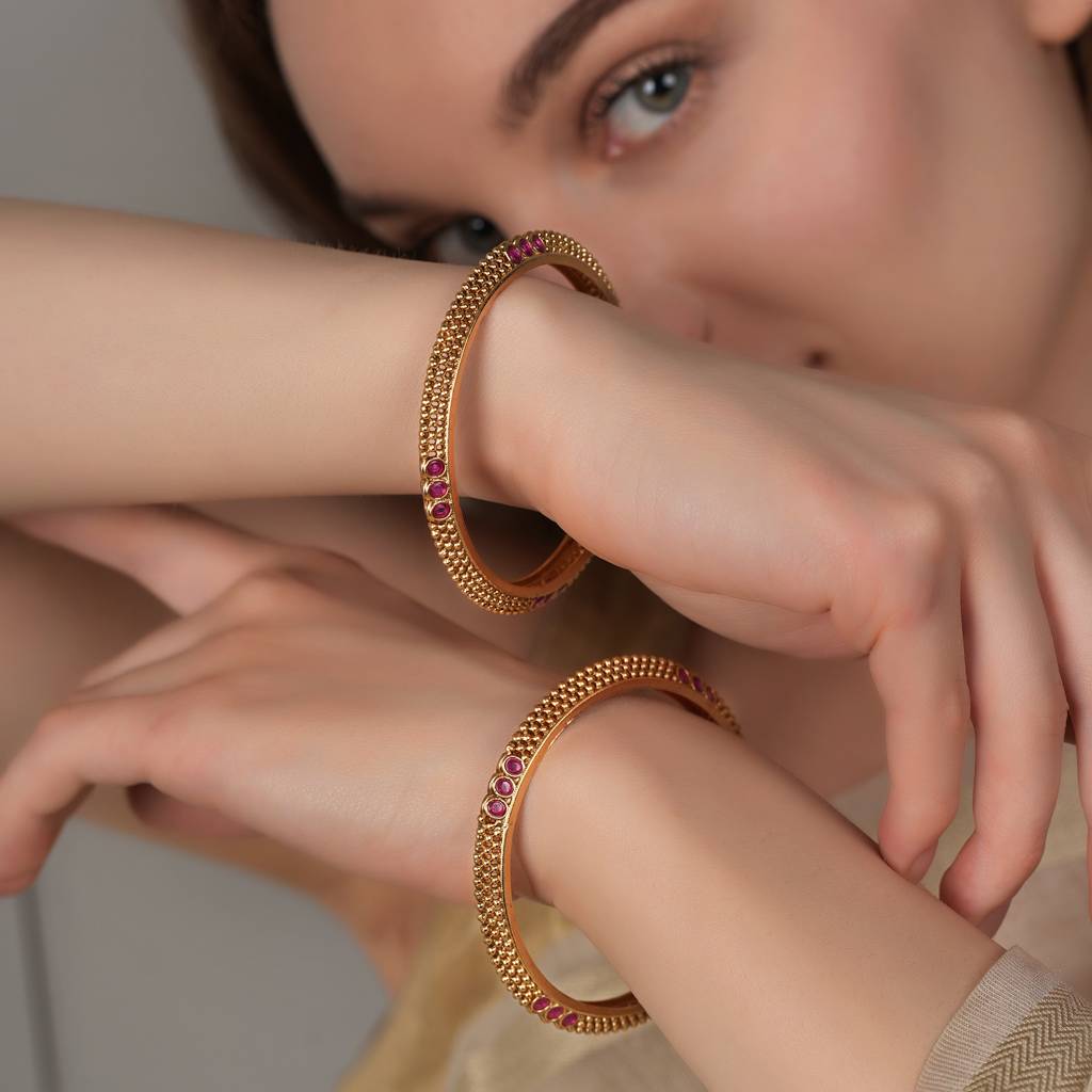Gorgeous Antique Gold Plated Ruby Bangle Set : SJ317