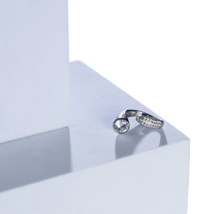 Ethereal Elegance Silver Ring : LR143
