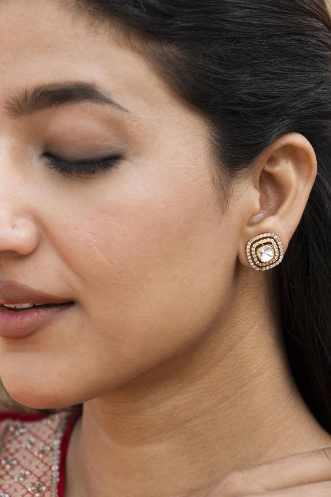 Ela Stud Earrings : ER294