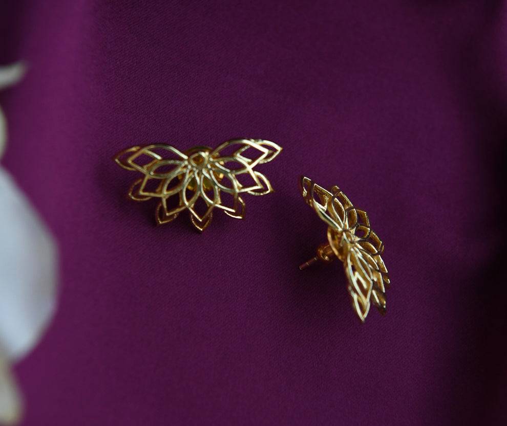 Lotus Bloom Studs : WLE05