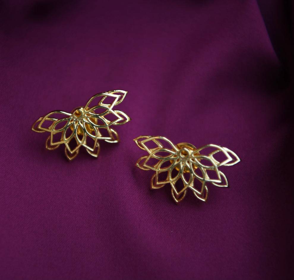 Lotus Bloom Studs : WLE05