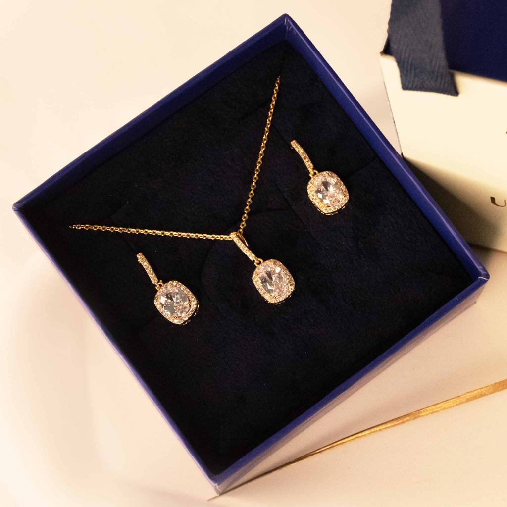 Oval-Shaped-Diamond-Necklace-Gift-Set : NS3